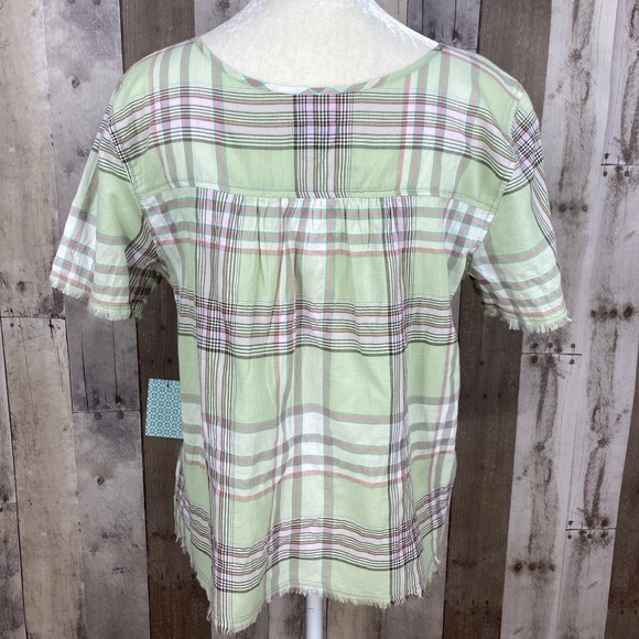 SUSINA Women's Frayed Hem Short Sleeve Top - Picture 6 of 9